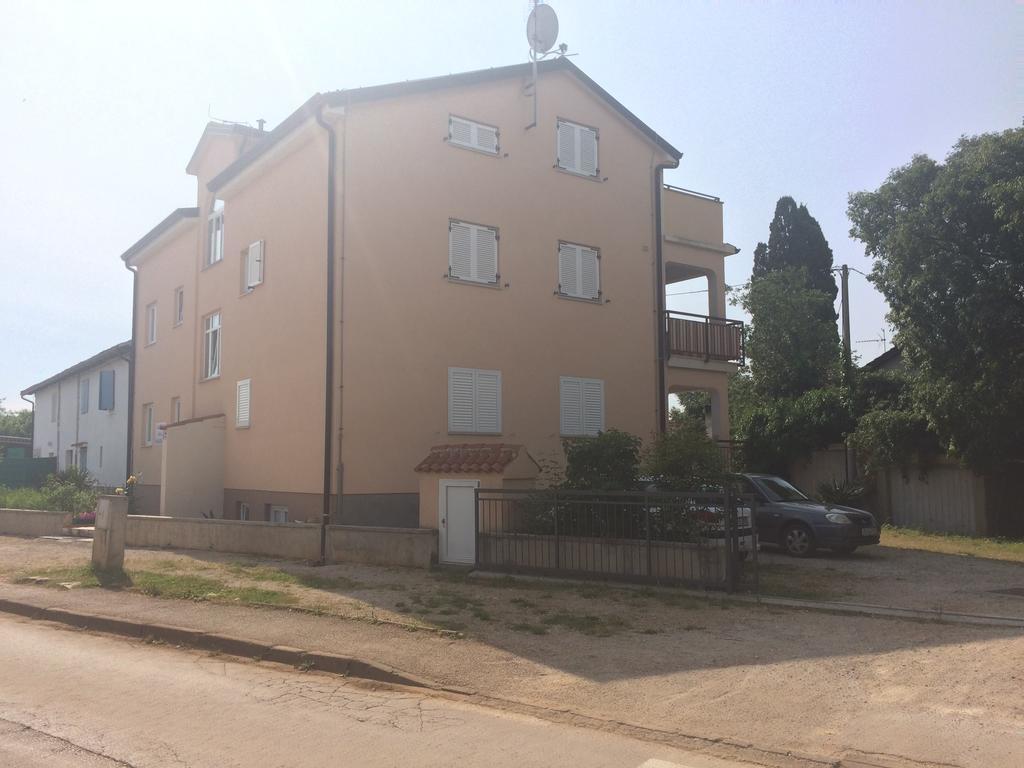 Kvajera Apartment Porec Esterno foto